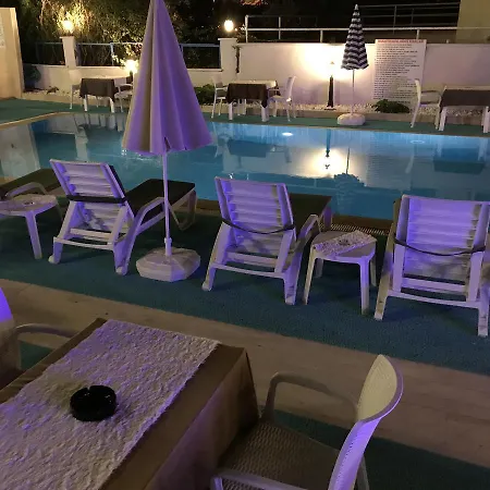 Manastir Bed & Breakfast Kemer